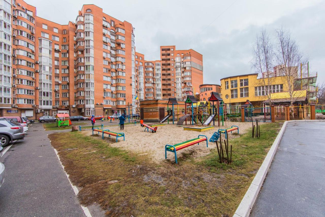 Комфортная Двухкомнатная Квартира Возле Метро Академгородок Kiev Eksteriør bilde