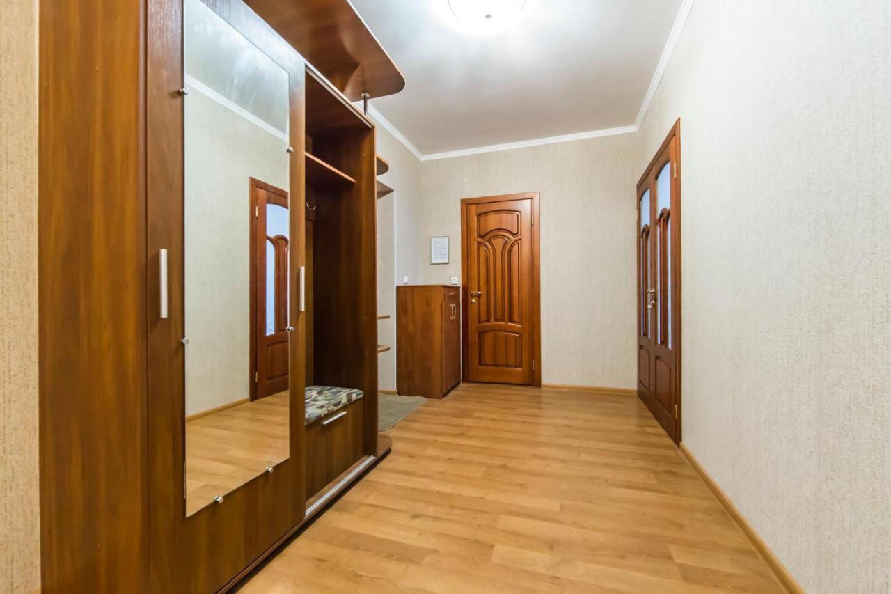 Комфортная Двухкомнатная Квартира Возле Метро Академгородок Kiev Eksteriør bilde